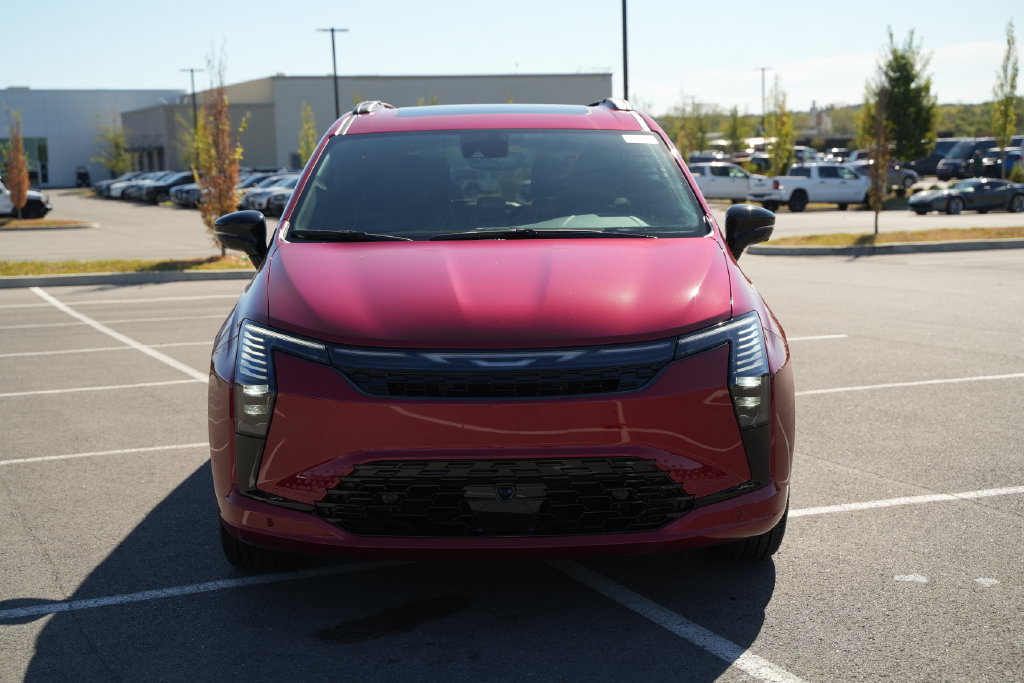 New 2027 Chrysler Pacifica Limited FWD image 2