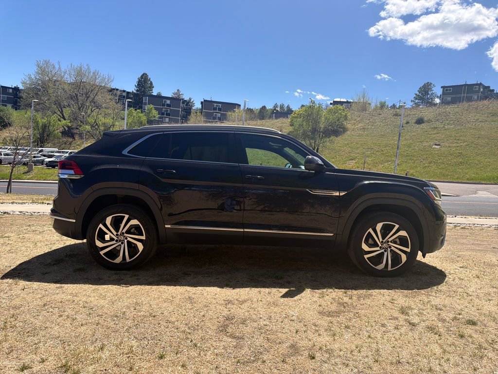 Used 2022 Volkswagen Atlas Cross Sport SEL image 8