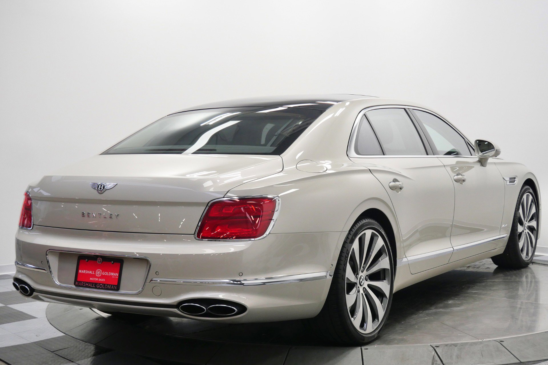 Used 2022 Bentley Flying Spur Plug-In Hybrid image 9