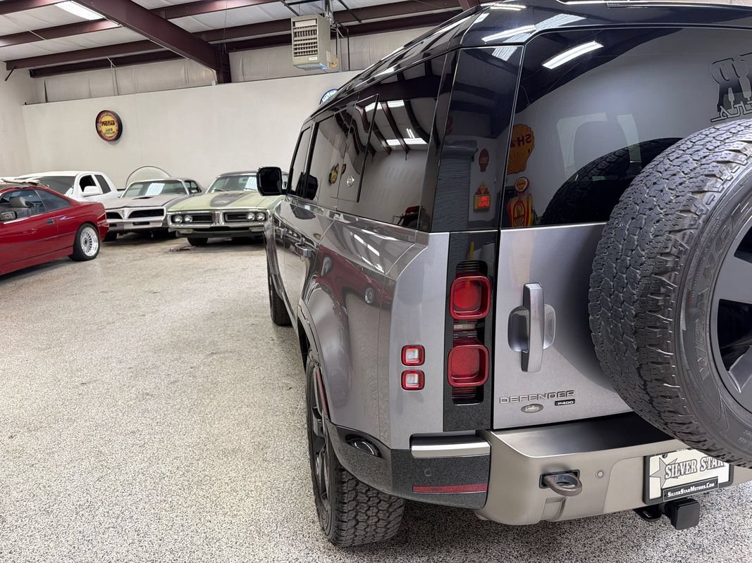Used 2022 Land Rover Defender 110 X-Dynamic SE AWD/4WD image 15