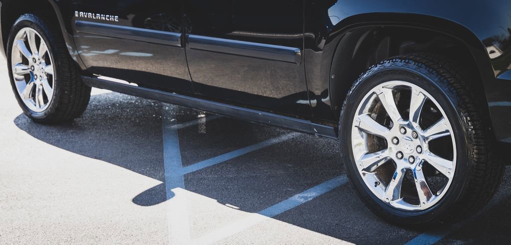 Used 2008 Chevrolet Avalanche LTZ w/ LTZ Preferred Equipment Group AWD/4WD image 20