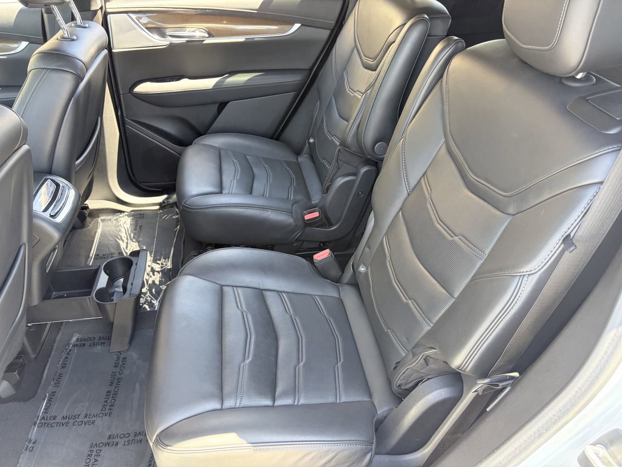 Certified 2023 Cadillac XT6 Sport w/ Platinum Package AWD/4WD image 18