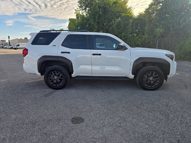 Used 2025 Toyota 4Runner SR5 AWD/4WD image 3