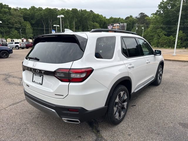 New 2026 Honda Pilot Touring image 5