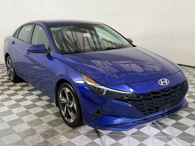Used 2023 Hyundai Elantra SEL w/ Convenience Package FWD image 10