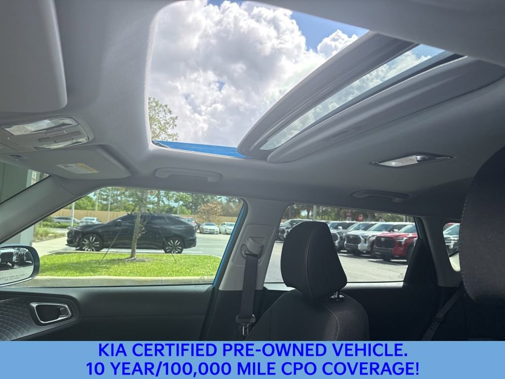 Certified 2023 Kia Soul EX image 3