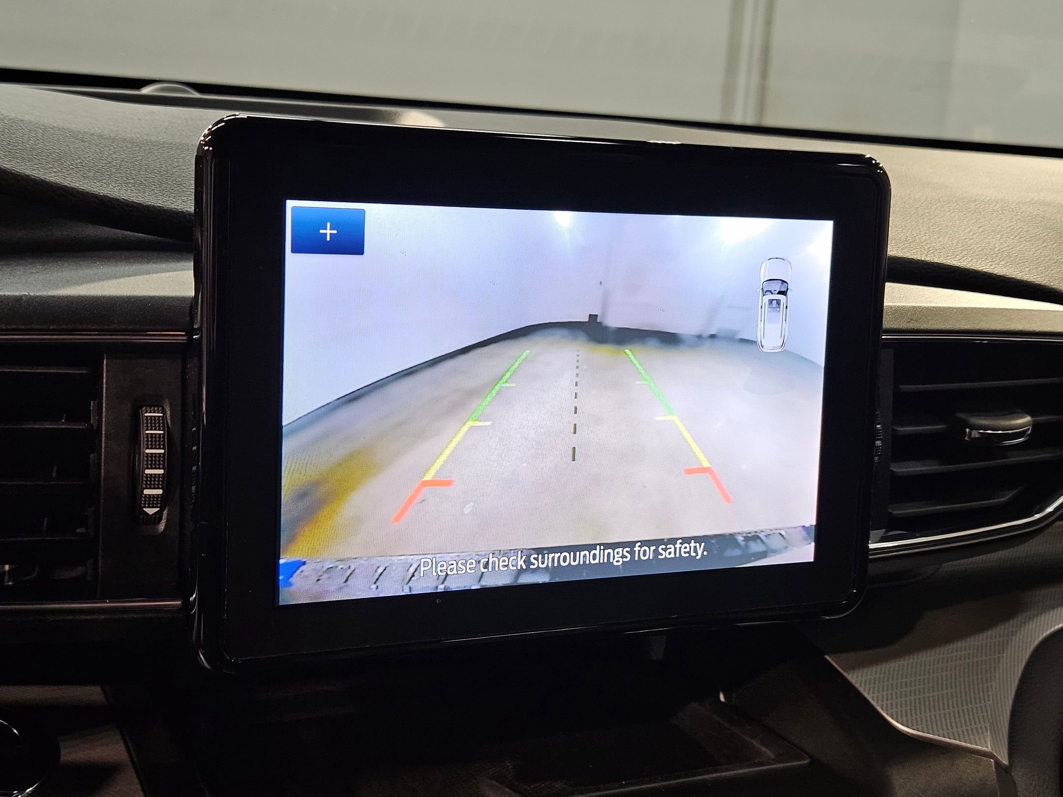 Used 2020 Ford Explorer XLT w/ Equipment Group 202A image 30