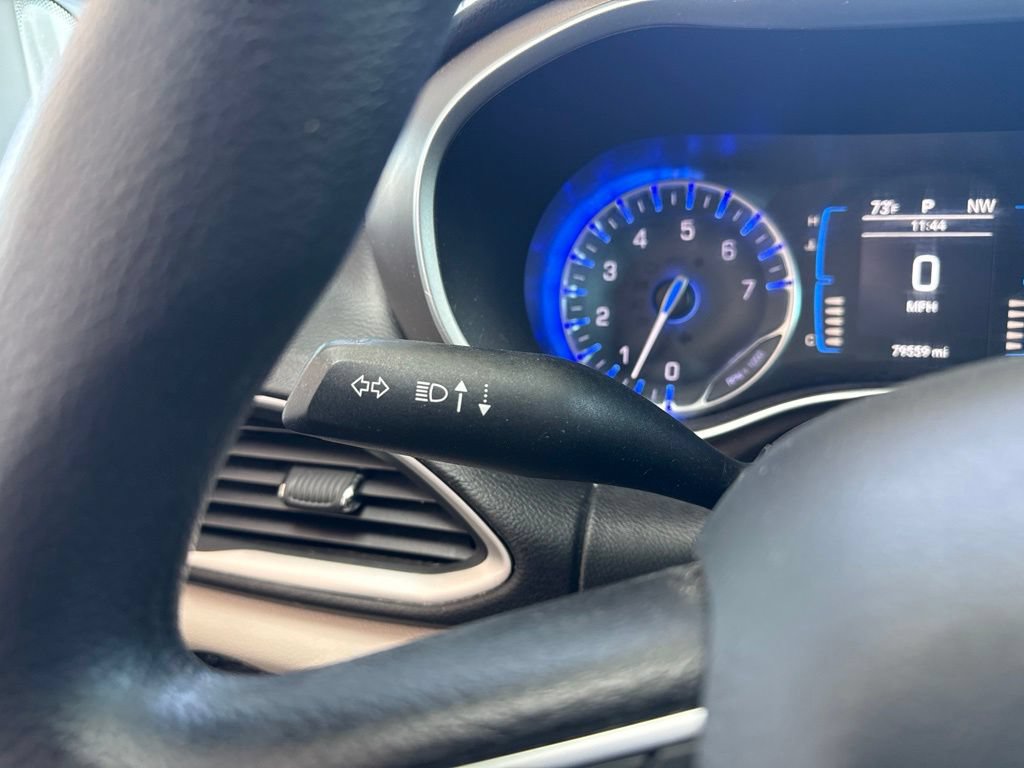 Used 2019 Chrysler Pacifica Touring Plus w/ Tire & Wheel Group FWD image 26