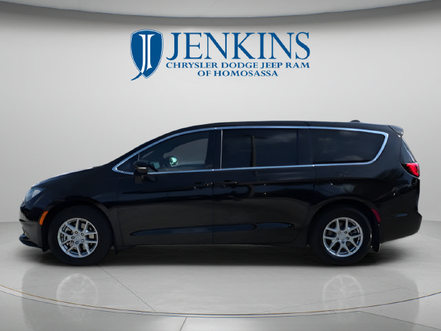 New 2026 Chrysler Voyager LX FWD image 9
