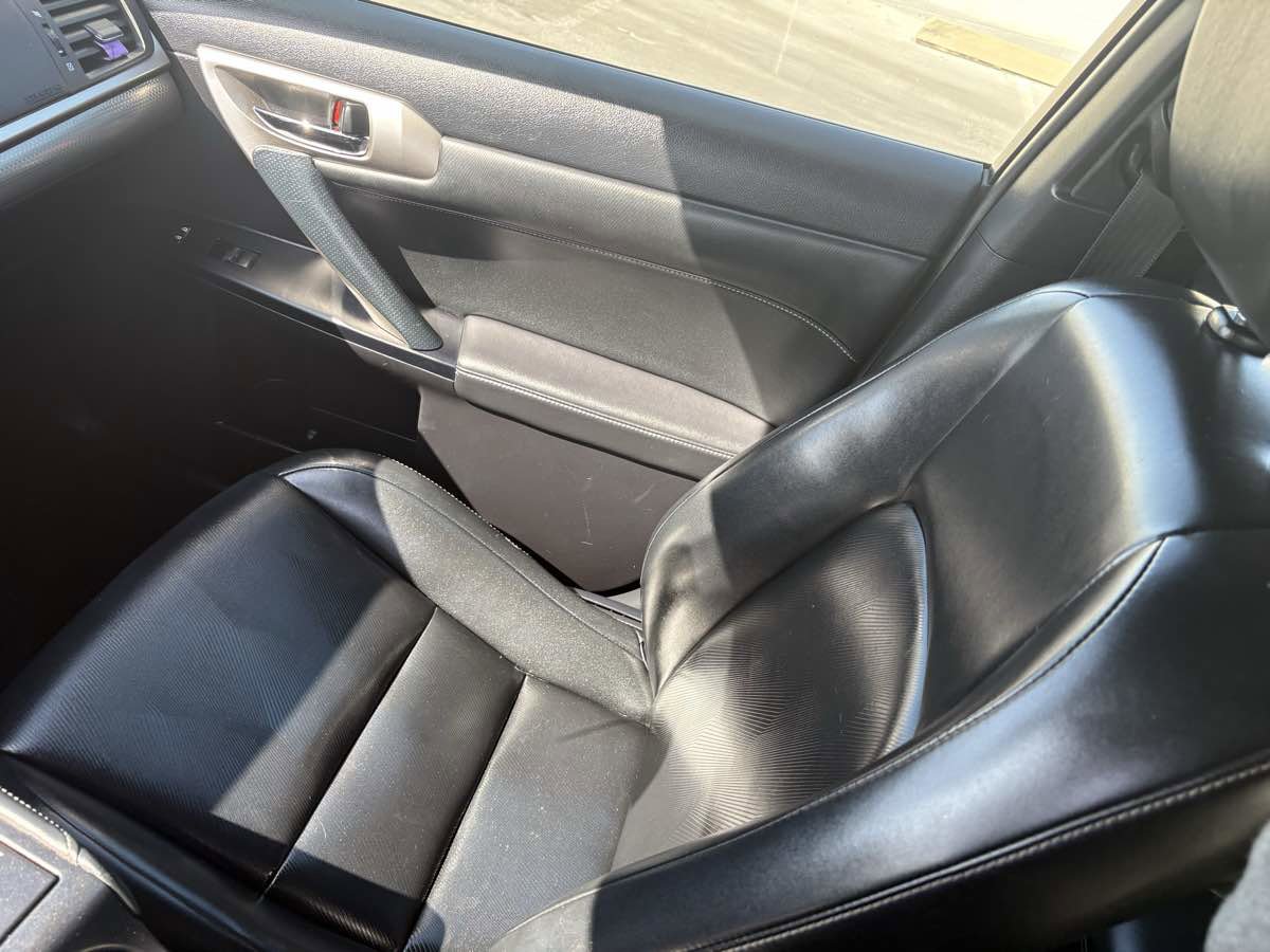 Used 2015 Lexus CT 200h image 37