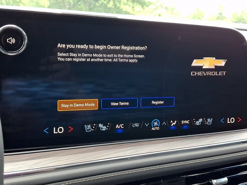 New 2026 Chevrolet Suburban Premier w/ Sun And Tow Package AWD/4WD image 14