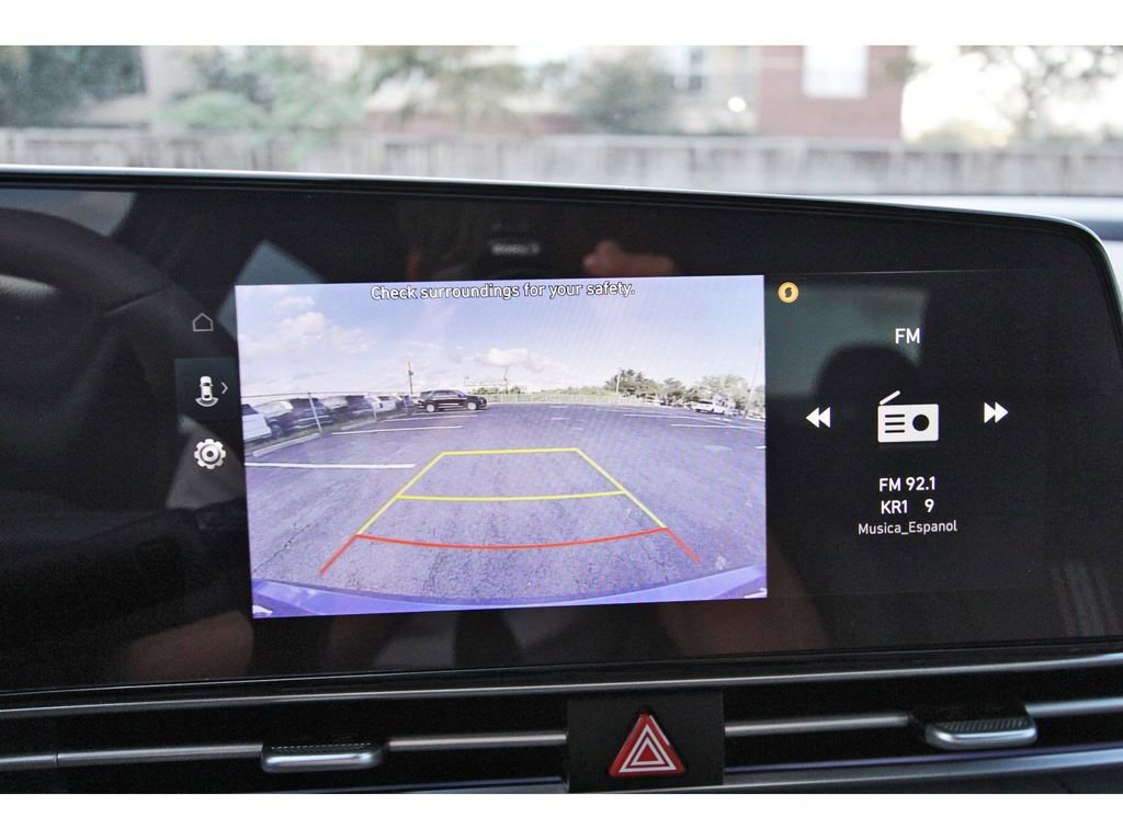 Used 2025 Hyundai Elantra SEL image 26