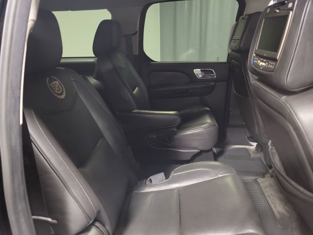 Used 2013 Cadillac Escalade ESV Platinum image 26