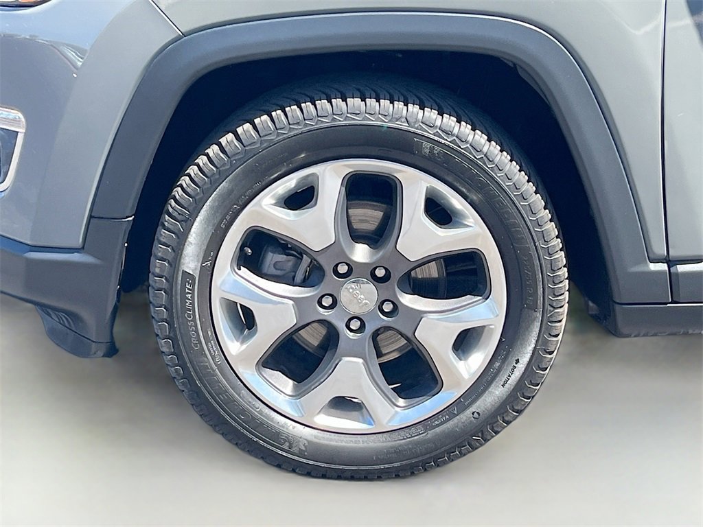 Used 2019 Jeep Compass Limited image 31