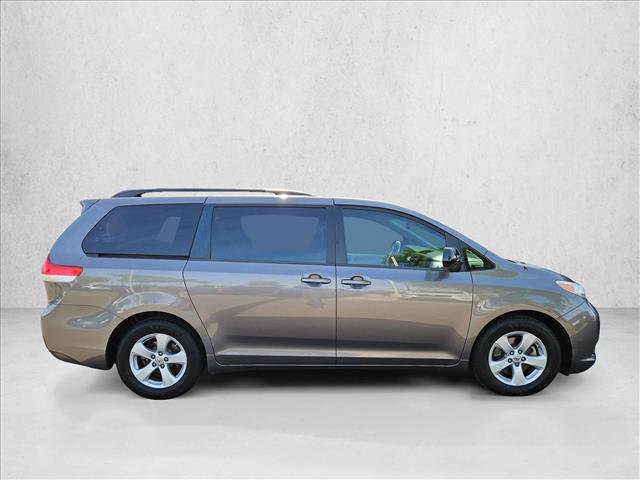 Used 2013 Toyota Sienna LE FWD image 3