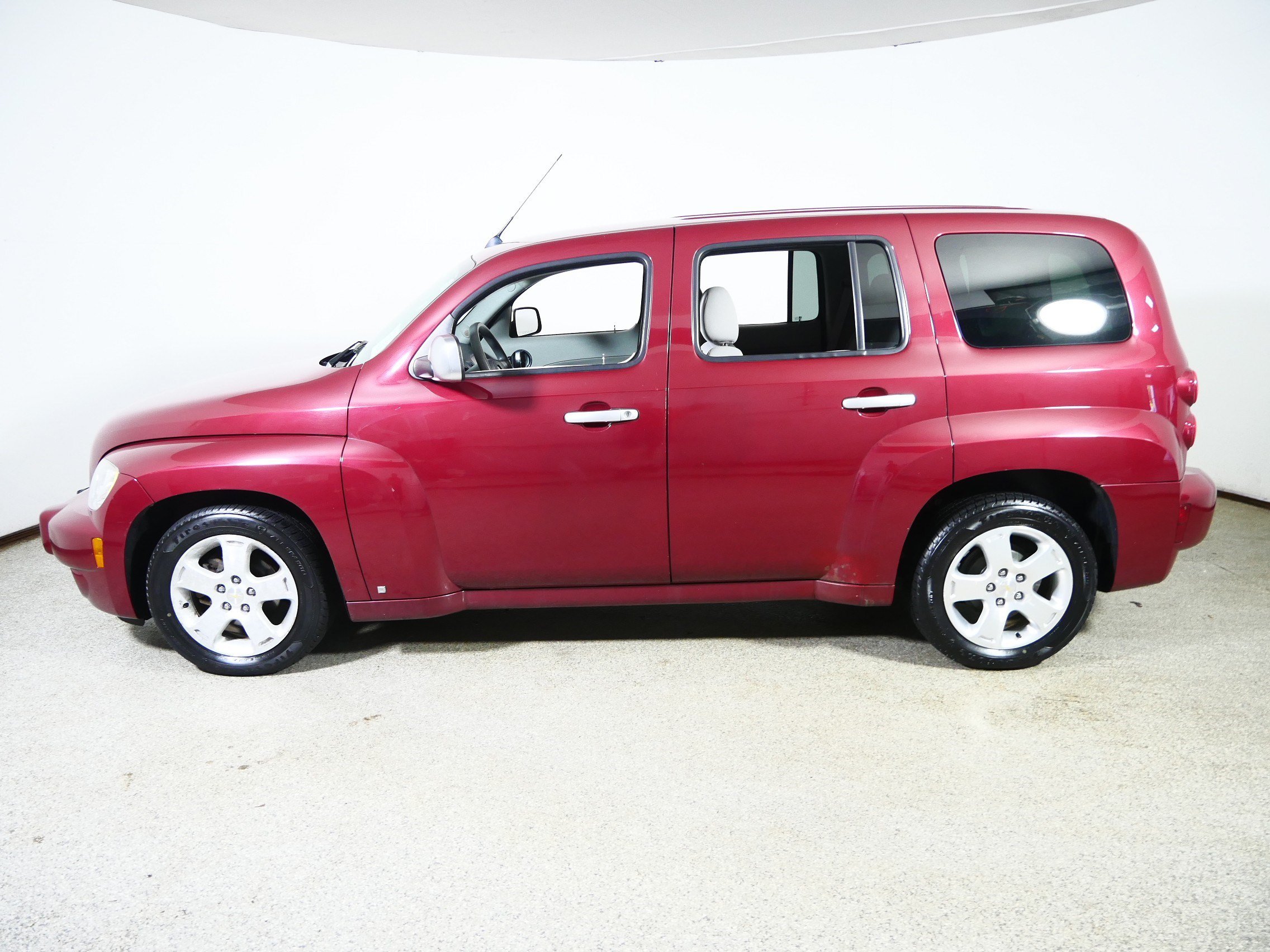 Used 2007 Chevrolet HHR LT FWD image 4