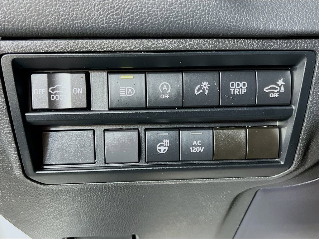 Used 2022 Toyota Tundra Limited AWD/4WD image 13