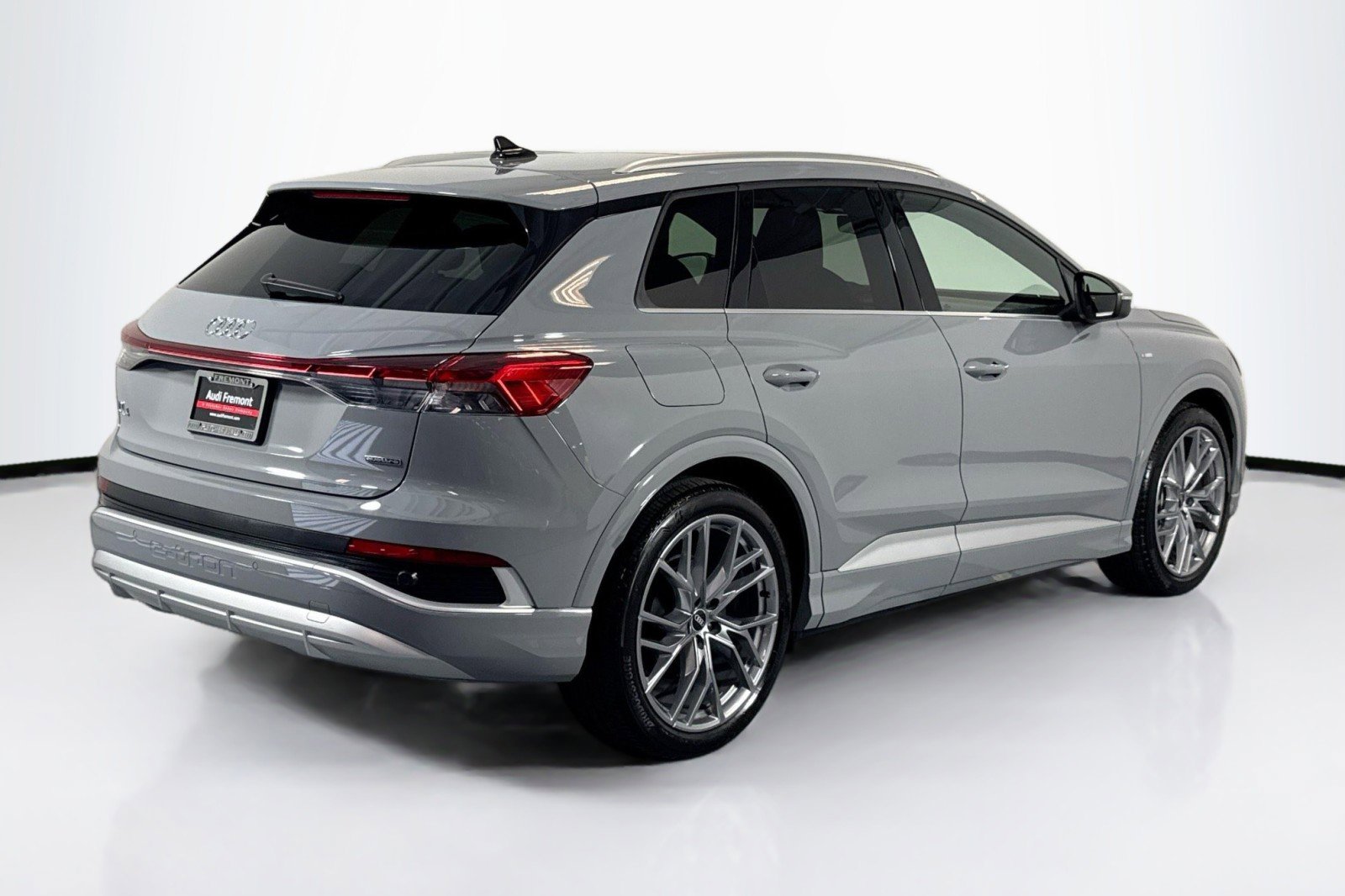 Used 2025 Audi Q4 e-tron Premium Plus w/ Premium Plus image 5