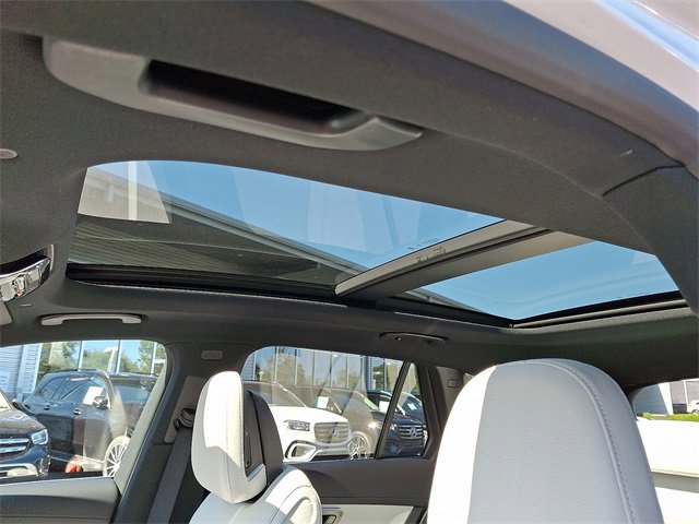 Used 2026 Mercedes-Benz GLC 300 4MATIC image 13