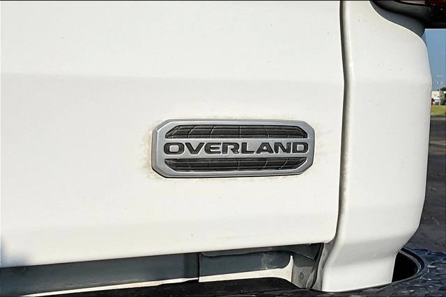 Used 2023 Jeep Gladiator Overland AWD/4WD image 25