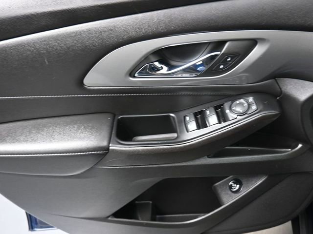 Used 2023 Chevrolet Traverse LT image 13