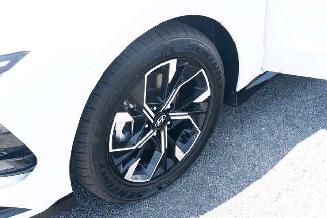 Used 2025 Hyundai Sonata SEL FWD image 11