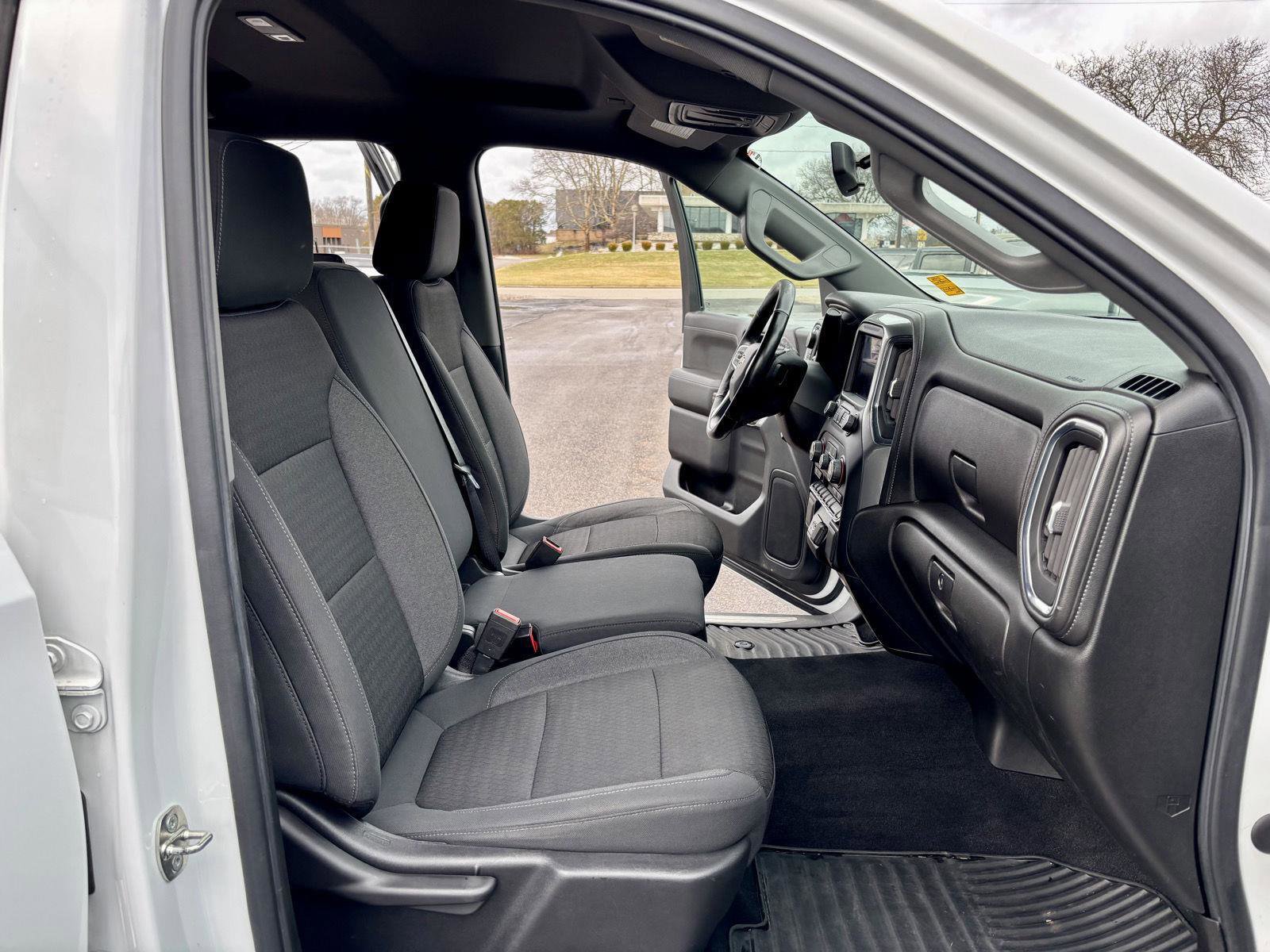 Used 2020 Chevrolet Silverado 1500 LT w/ Convenience Package image 13