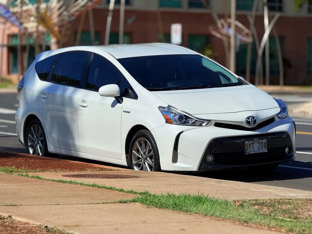 Used 2016 Toyota Prius V Three image 6