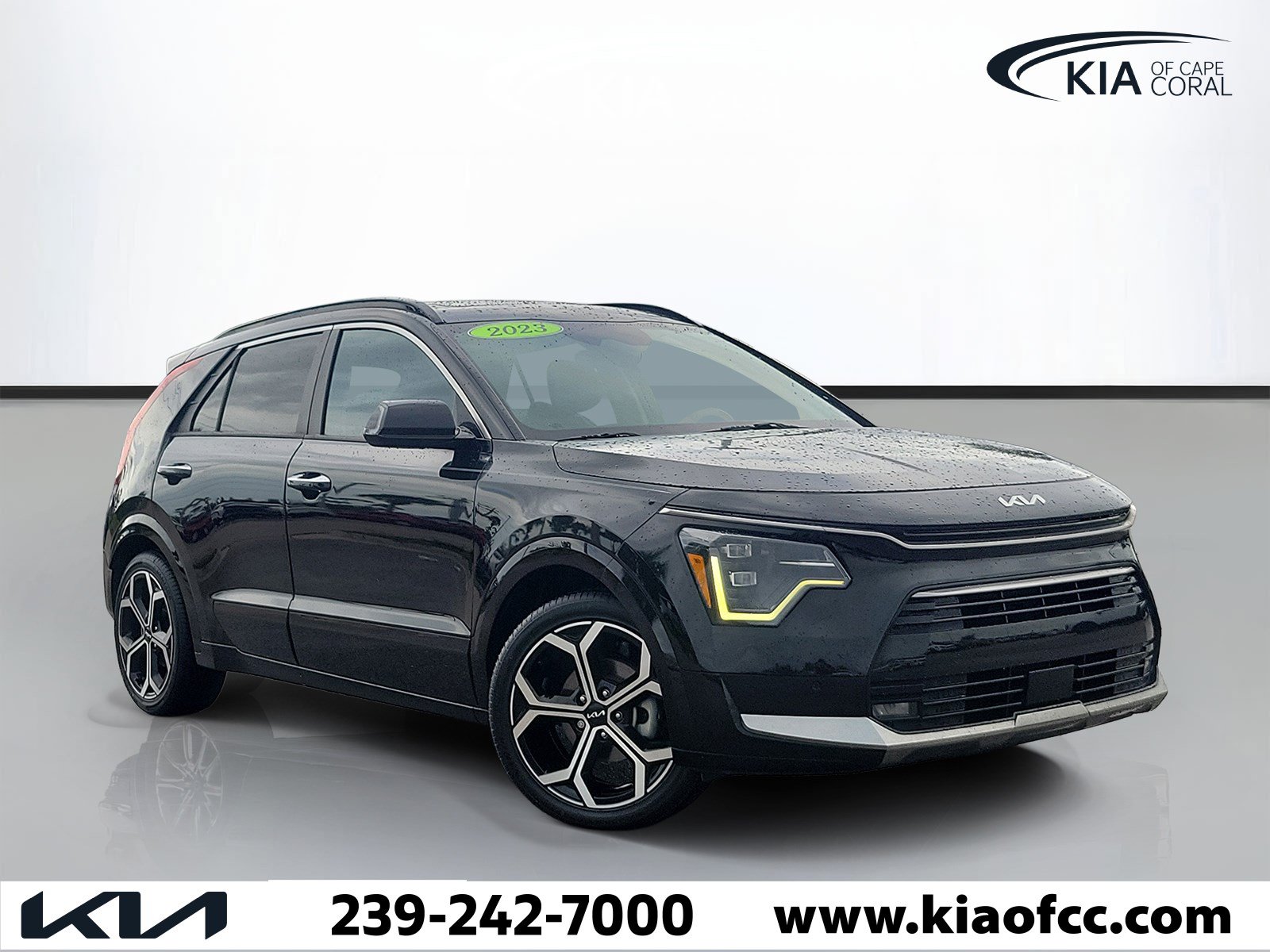 Certified 2023 Kia Niro SX Touring FWD image 1