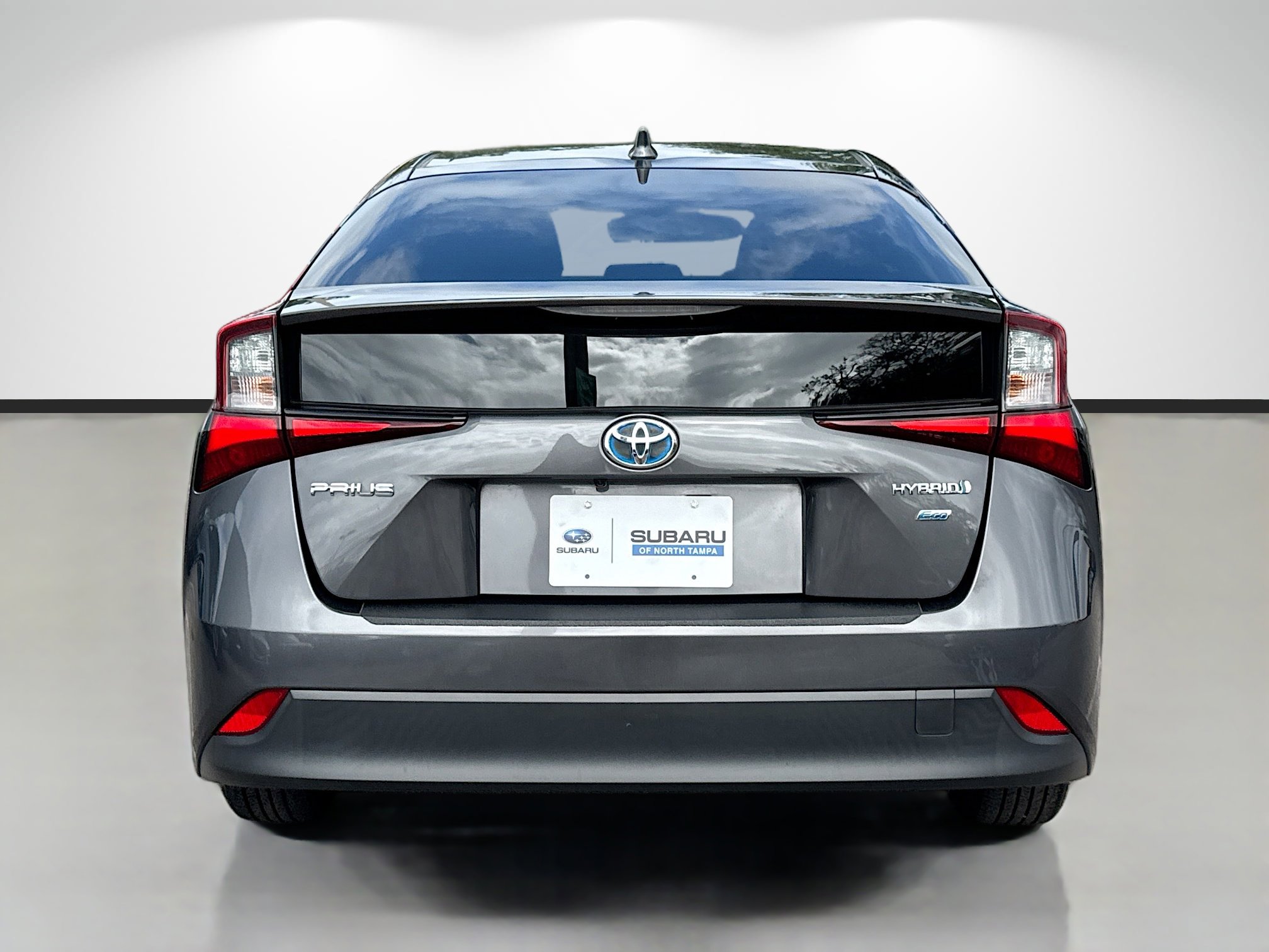 Used 2022 Toyota Prius L Eco image 4