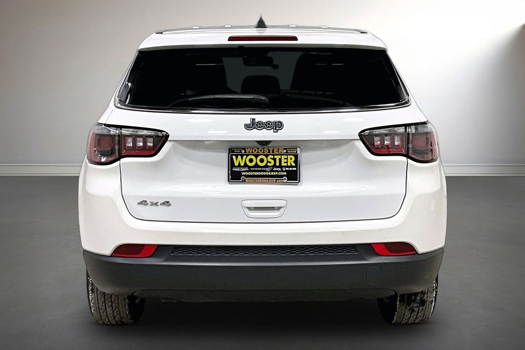 Used 2023 Jeep Compass Sport image 6