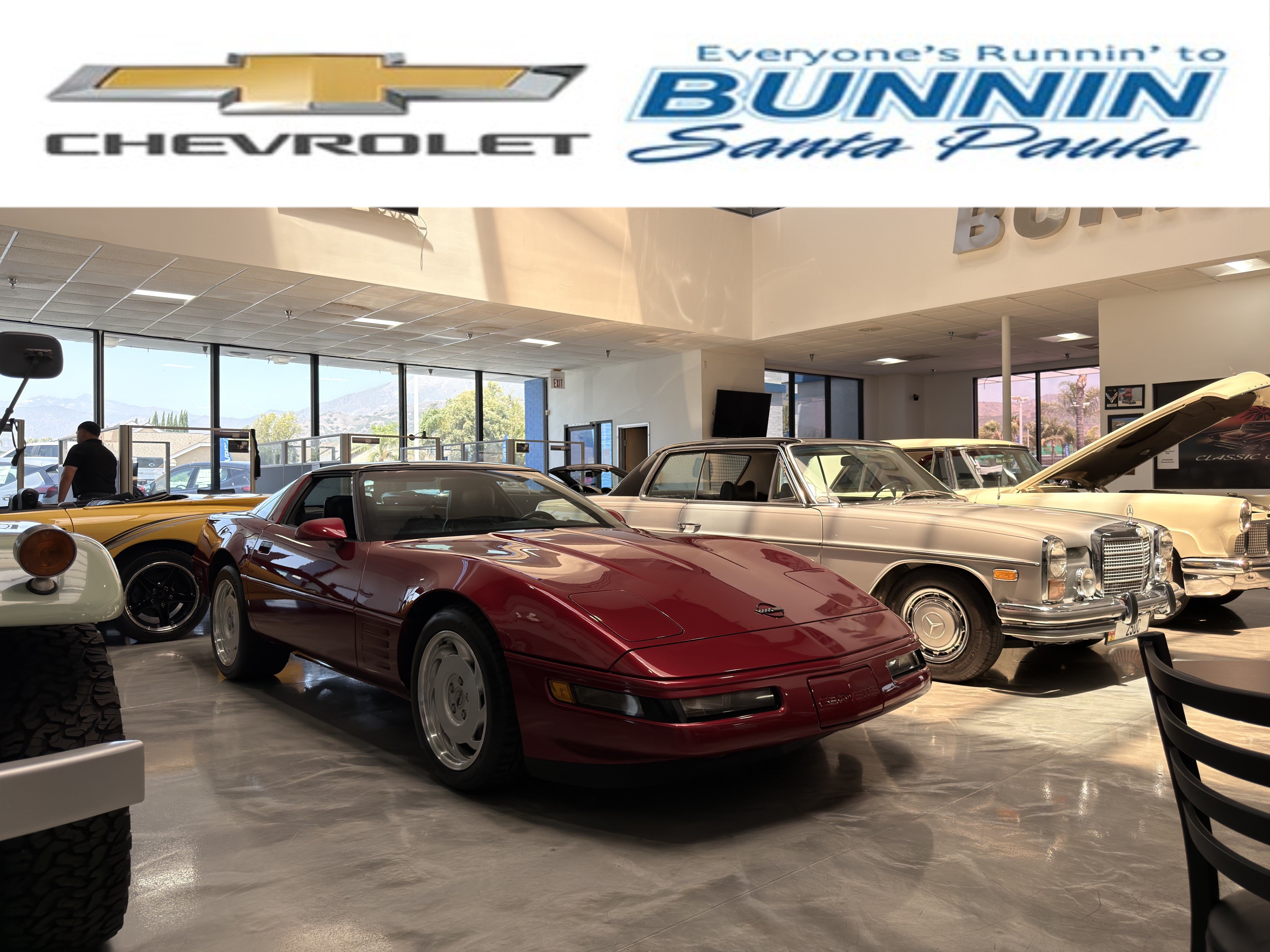 Used 1991 Chevrolet Corvette Coupe RWD image 1