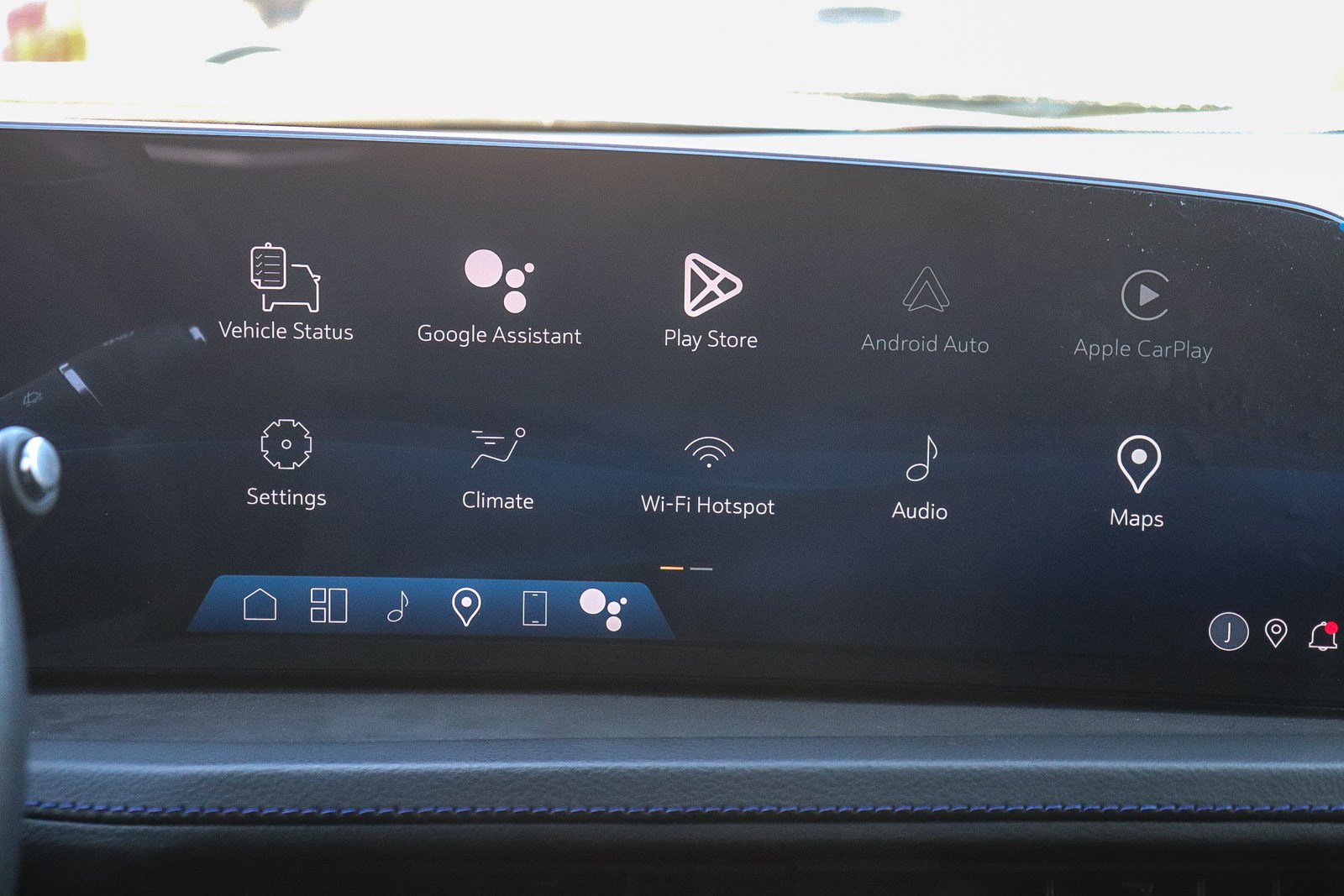 Used 2024 Cadillac XT4 Sport w/ Cold Weather Package image 18