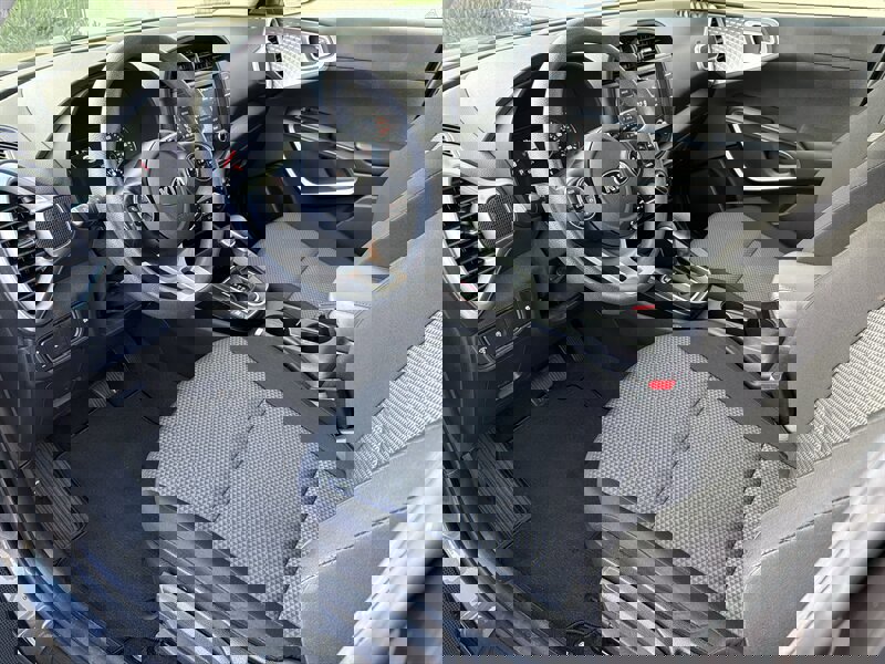 Used 2021 Kia Soul LX image 10