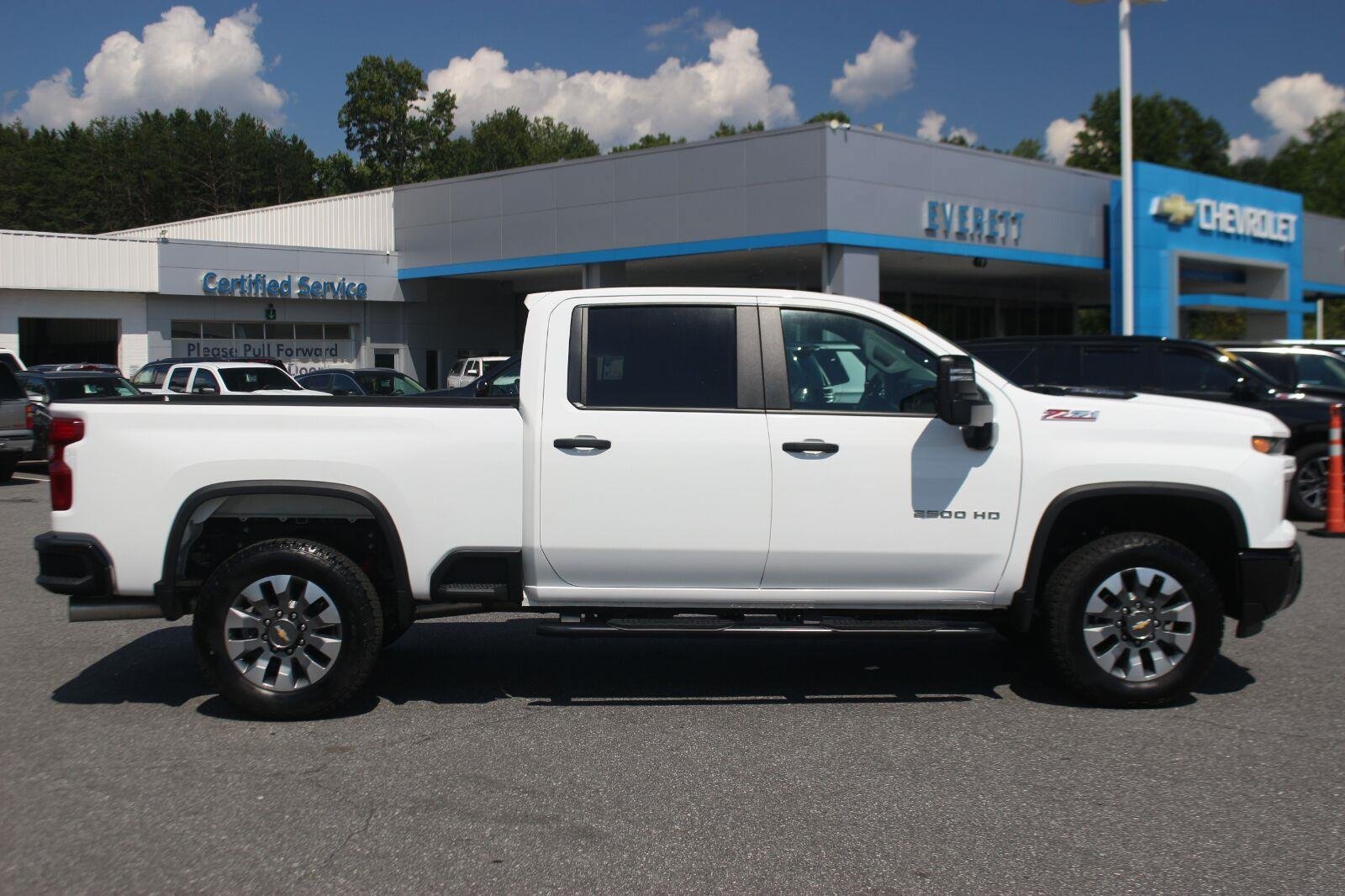 Used 2026 Chevrolet Silverado 2500 Custom w/ Custom Value Package AWD/4WD image 8