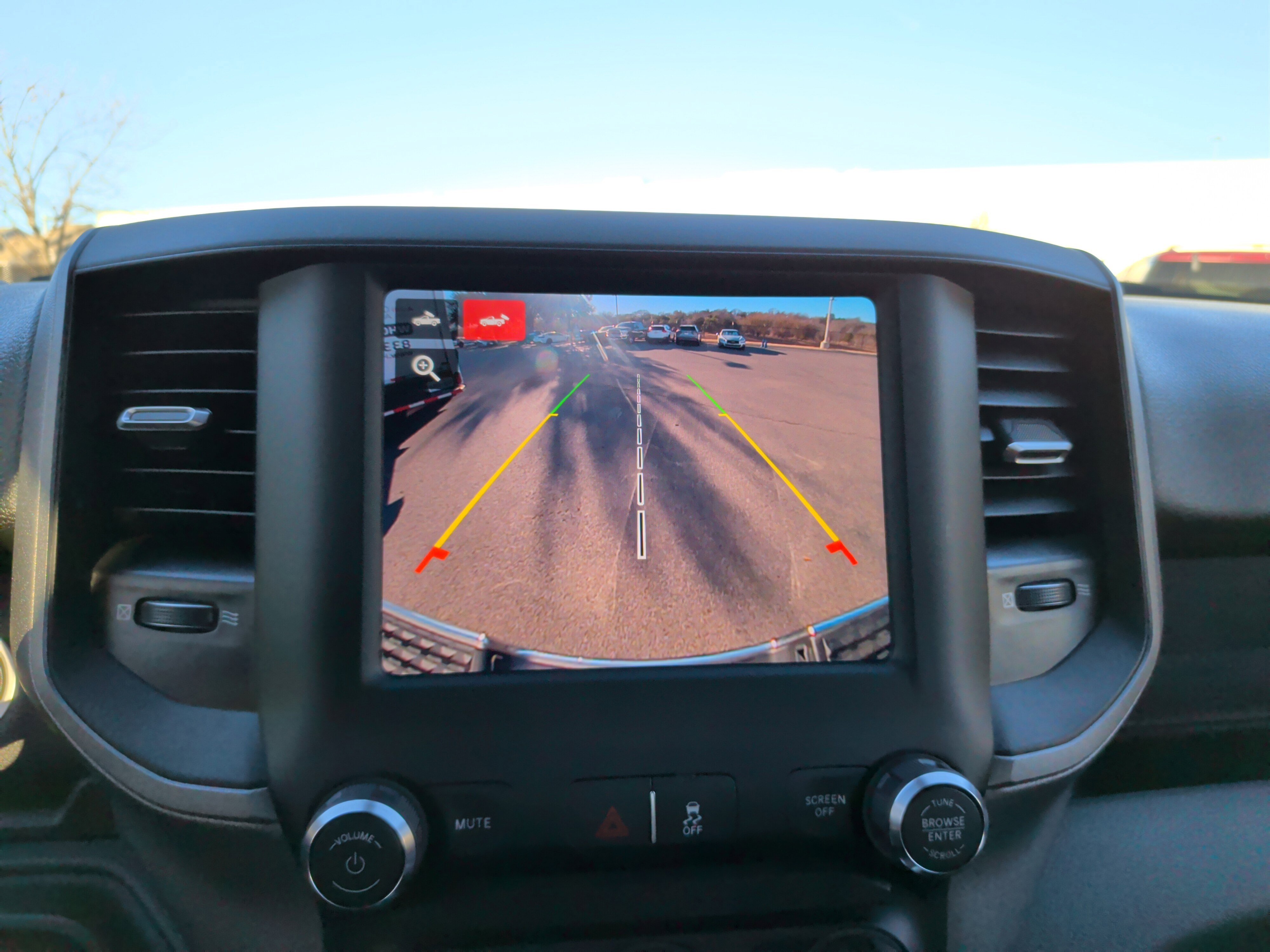 Used 2024 RAM 3500 Tradesman w/ Chrome Appearance Group image 18