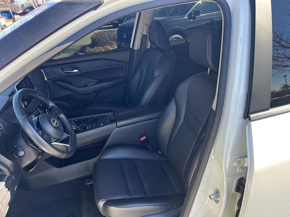 Certified 2023 Nissan Rogue SV w/ SV Premium B Package image 13