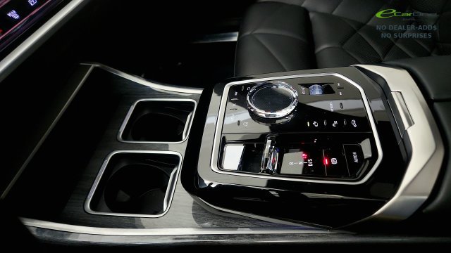 Used 2023 BMW 740i w/ Parking Assistance Package RWD image 71