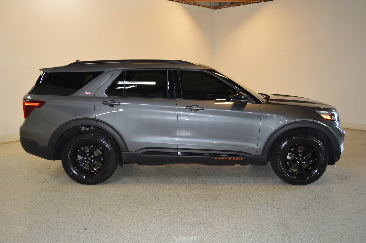 Used 2024 Ford Explorer Timberline w/ Timberline Technology Package AWD/4WD image 2