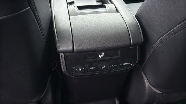 Used 2021 Toyota Highlander XSE image 8