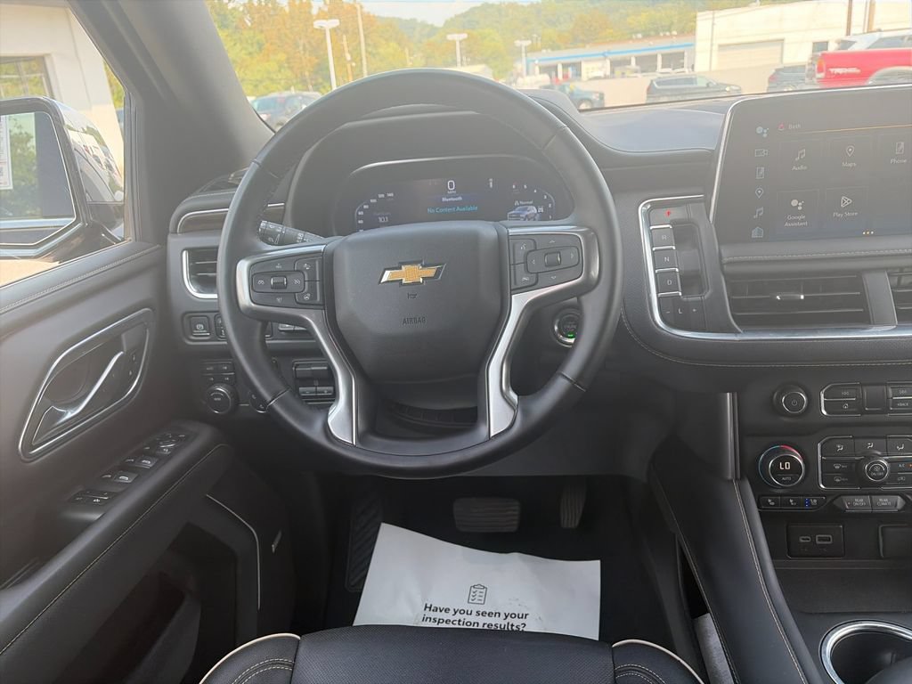 Used 2024 Chevrolet Suburban Premier w/ Premium Package AWD/4WD image 17