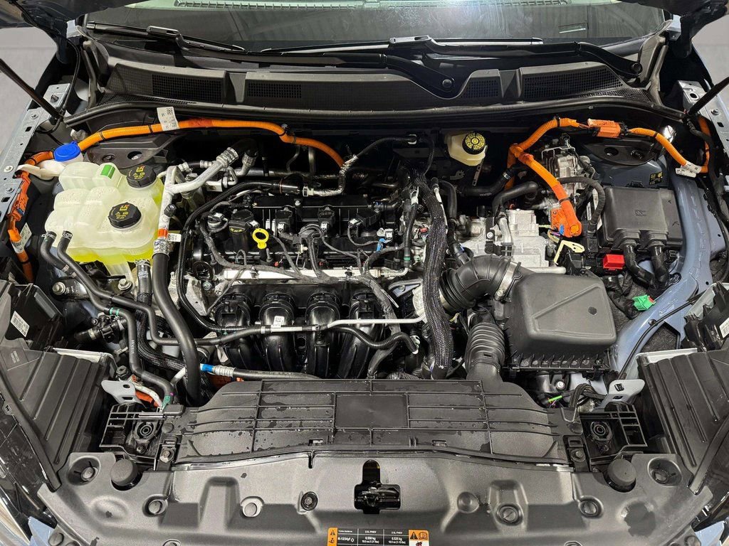 Used 2025 Lincoln Corsair Grand Touring image 28