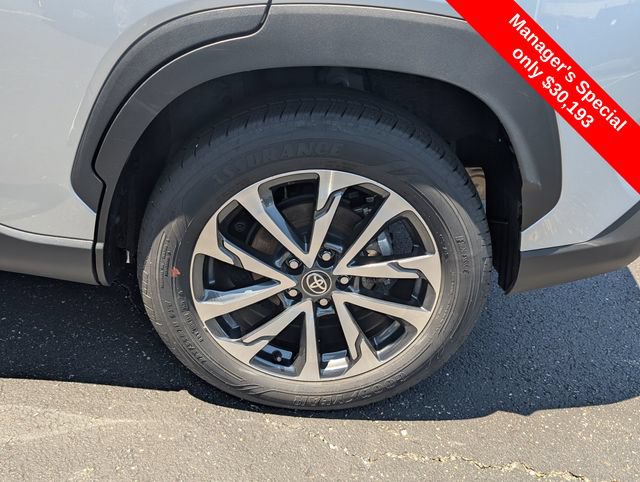 Used 2025 Toyota Corolla Cross XLE AWD/4WD image 22