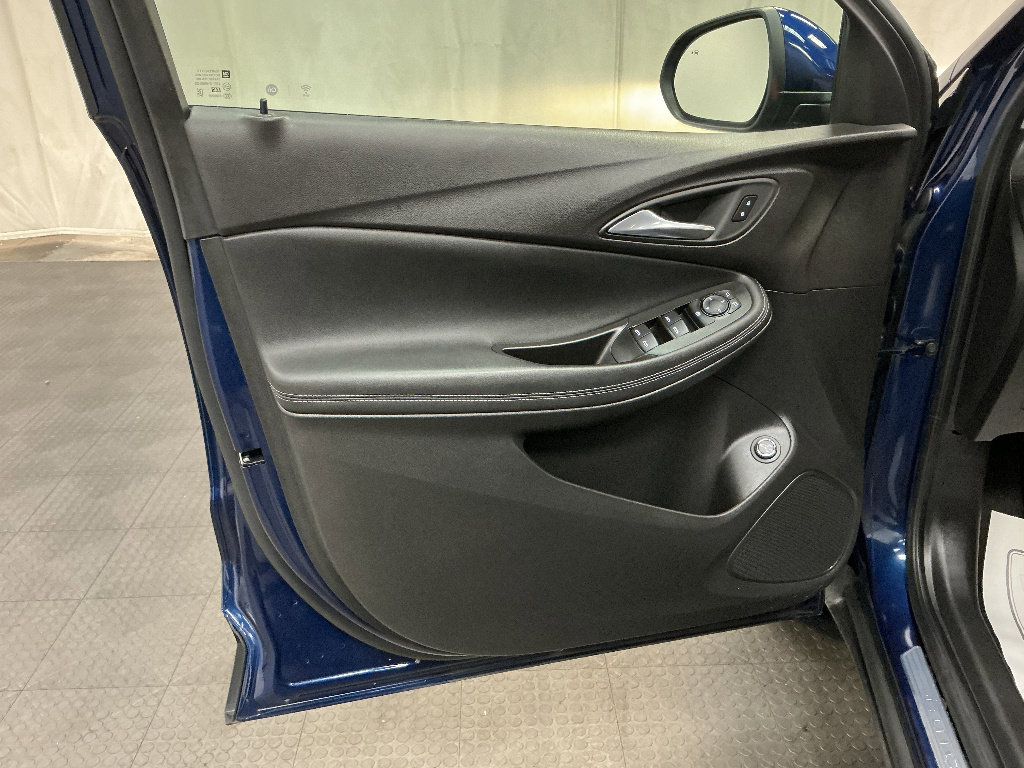 Used 2022 Buick Encore GX Select AWD/4WD image 20