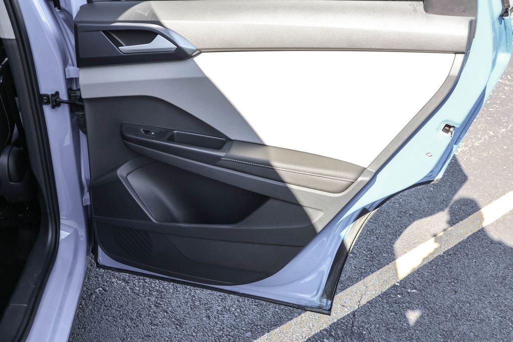 Used 2024 Volkswagen Taos SE image 31