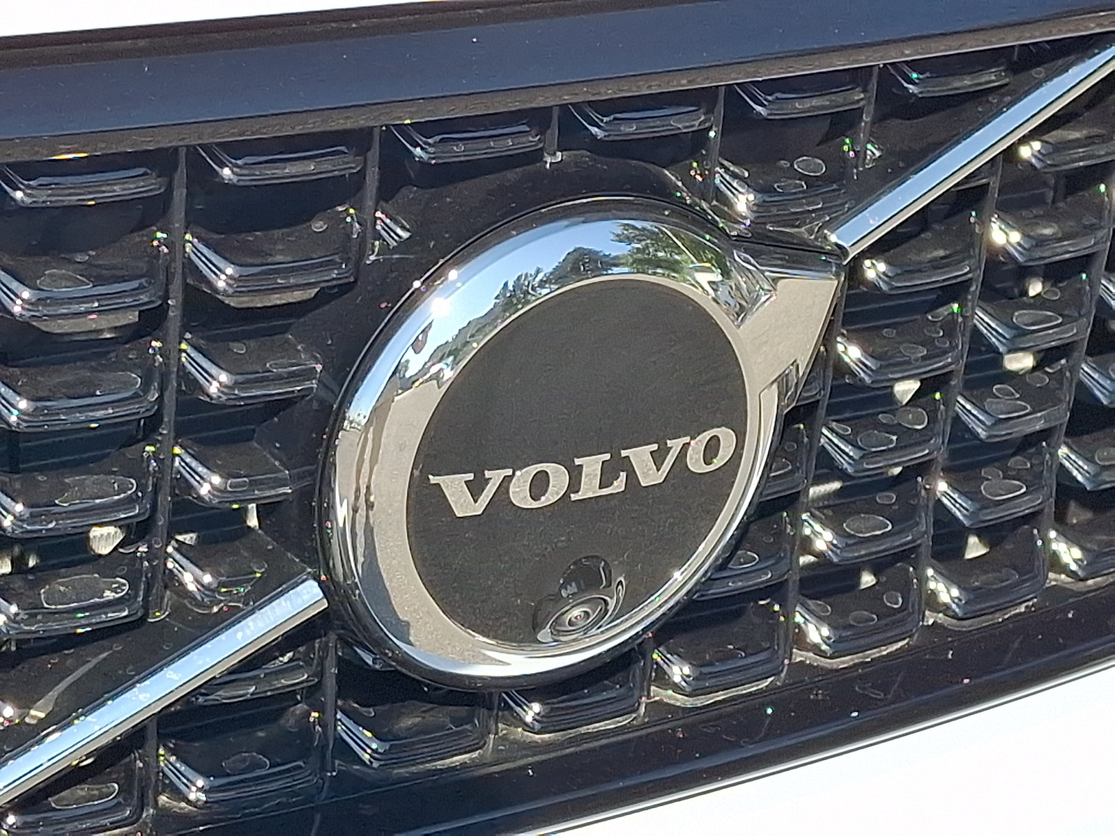New 2026 Volvo XC40 B5 Plus w/ Protection Package Premier AWD/4WD image 17