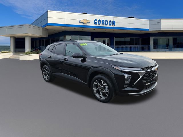 Used 2025 Chevrolet Trax LT w/ Driver Confidence Package image 8