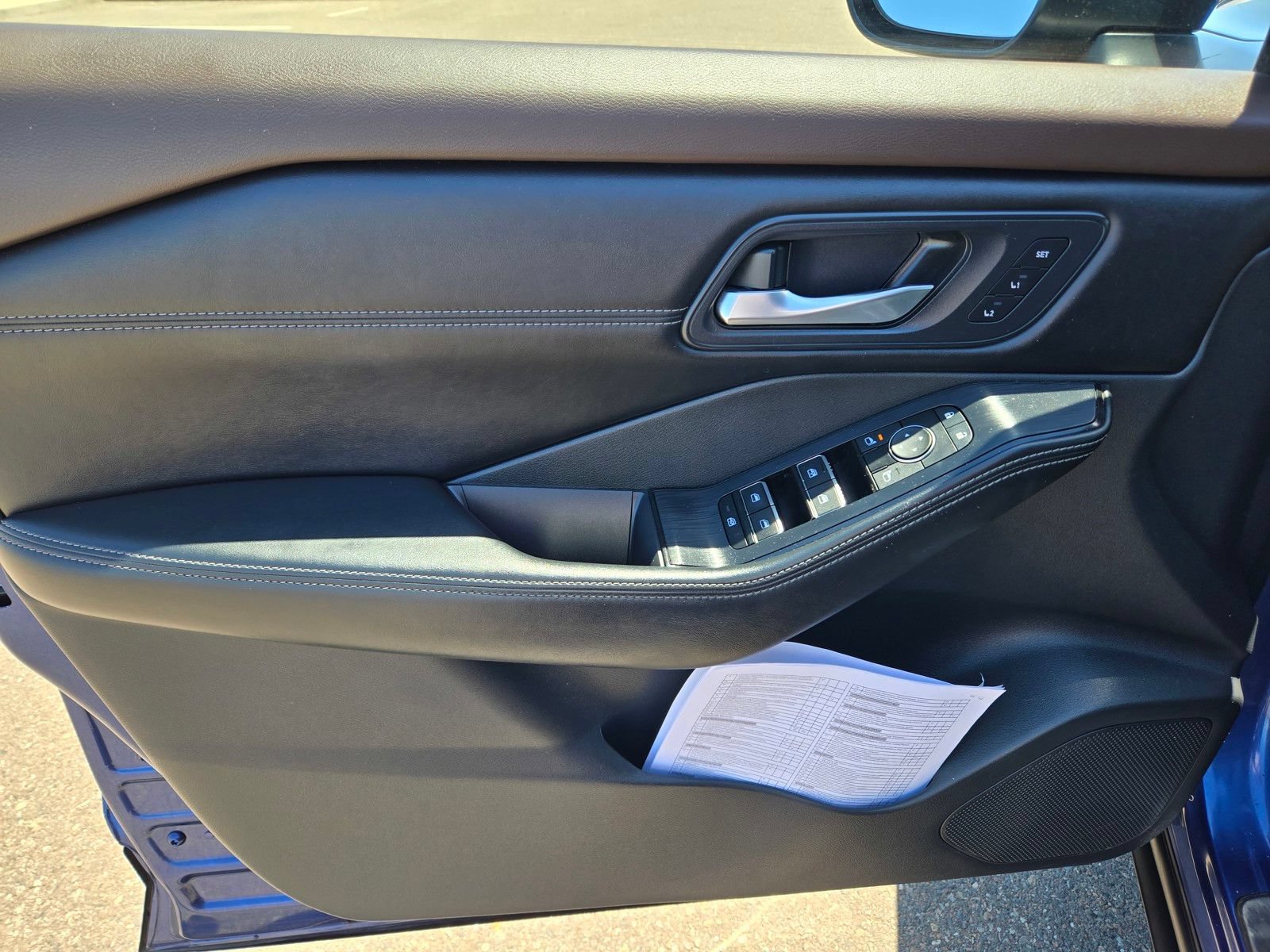 Used 2023 Nissan Rogue SL FWD image 22