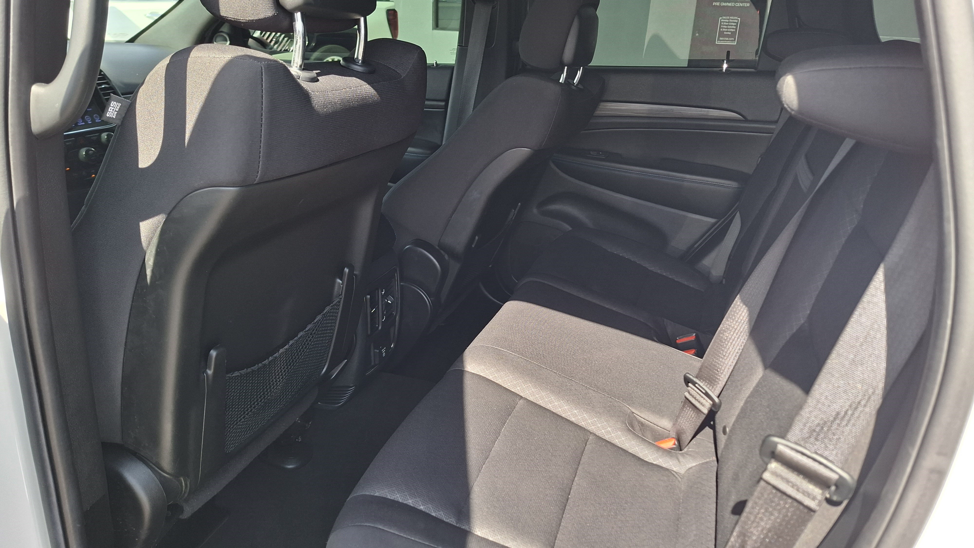 Used 2019 Jeep Grand Cherokee Laredo RWD image 20