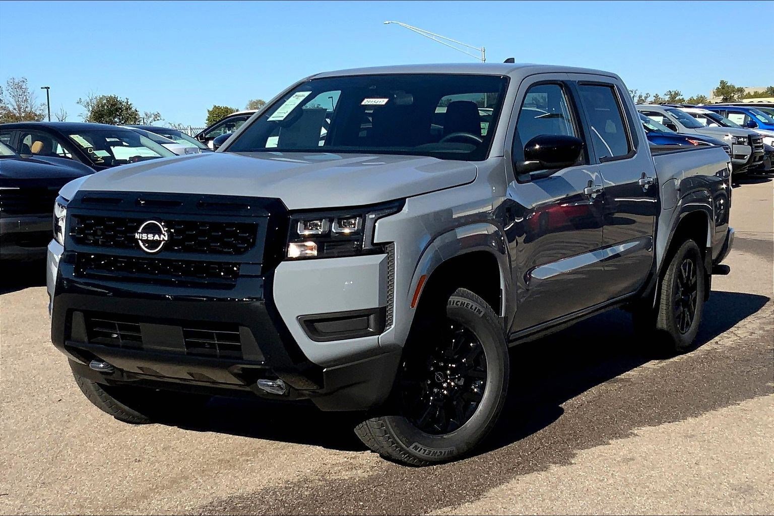 New 2026 Nissan Frontier SV image 2